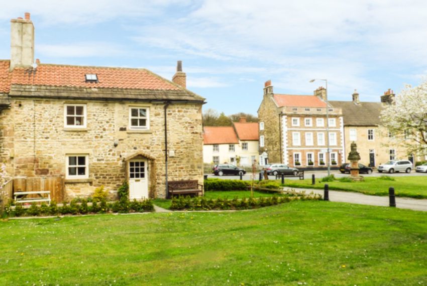 Corner Cottage Outside