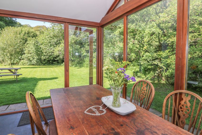 Derry Cottage Dining Room