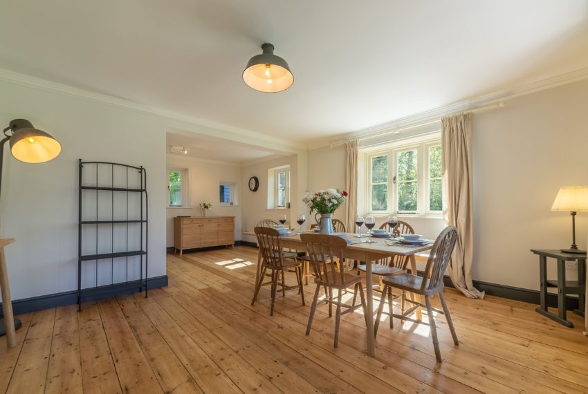 Park Cottage Dining Area