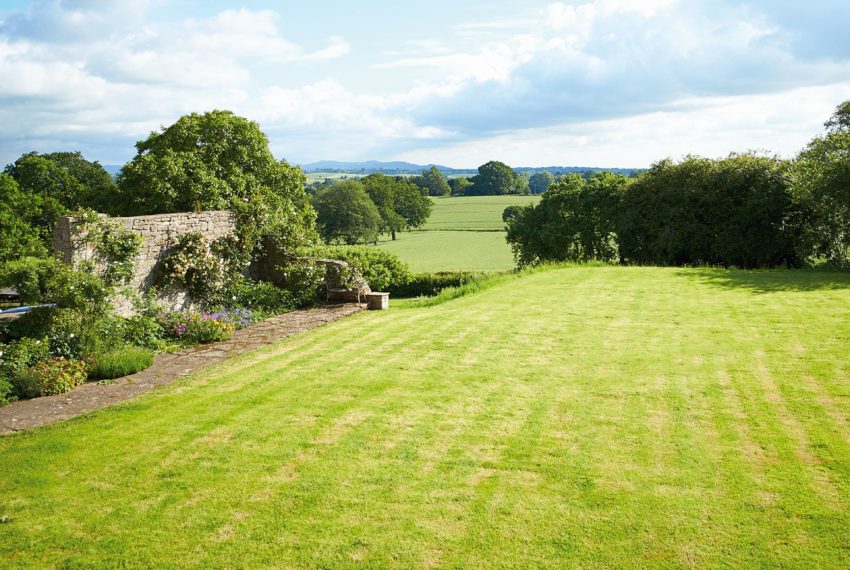 The Granary Large Garden