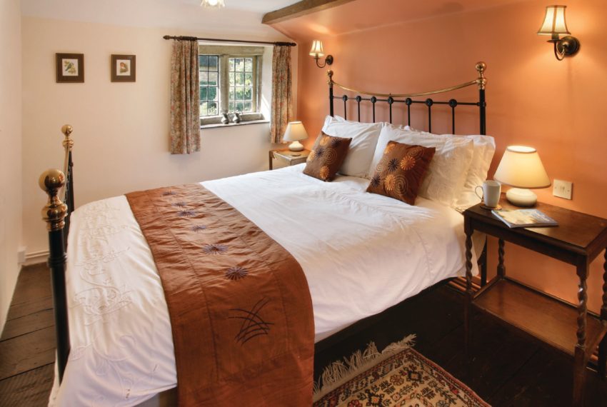 Inglenook Cottage Bedroom