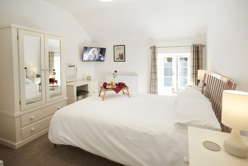 Wisteria Cottage Bedroom