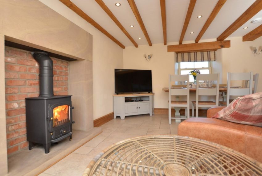 Spinners Cottage Dining Area